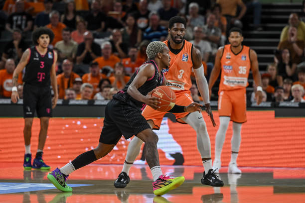 复显得尤为 复显得尤为